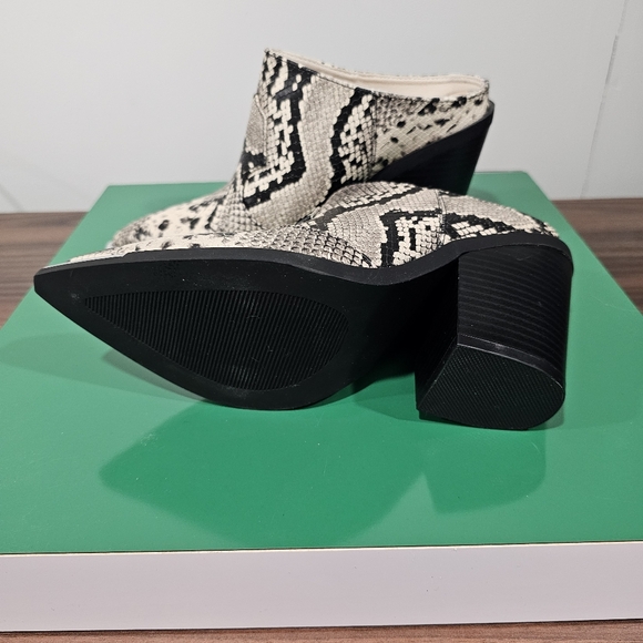 NWOT JF CLEO Snake Print Block Heel Mule Booties with Silver Tip - Picture 4 of 5